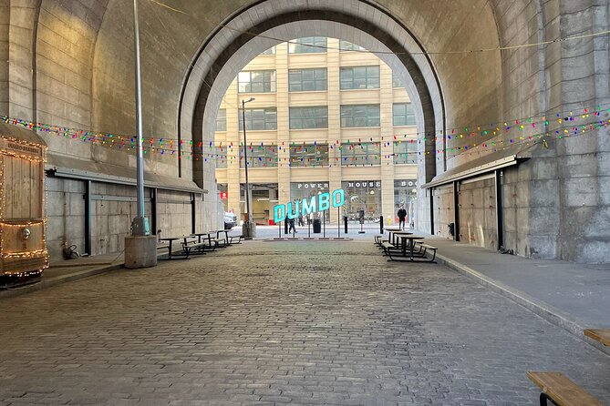 DUMBO Brooklyn Food and Culture Tour - Stop-by-Stop Breakdown: Freedom Seekers, Harbor Views, and Bridge Photos