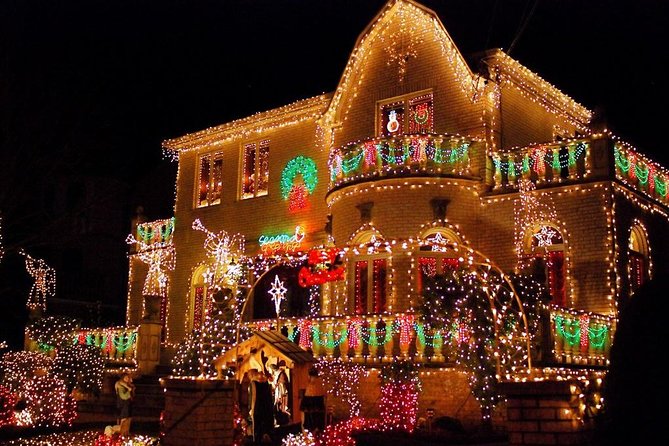 Dyker Heights Christmas Lights and NYC Skyline View Bus Tour - Price and Logistics: $69 is mostly for convenience and time