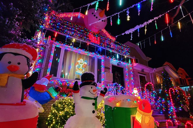 Dyker Heights Christmas Lights Guided Tour - Tour guides who make the night feel organized, funny, and personal