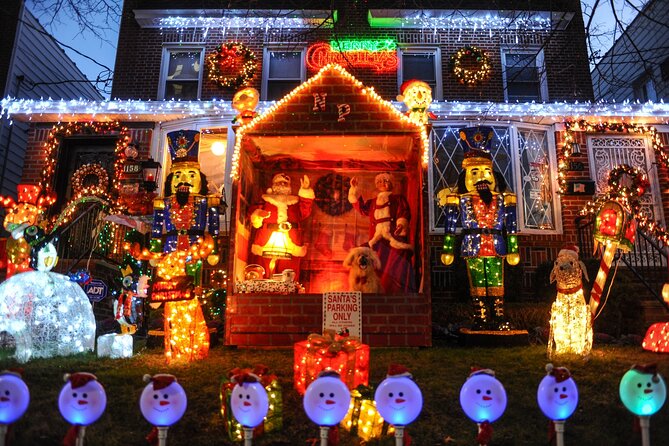Dyker Heights Christmas Lights Tour from Times Square - The Times Square and Empire State Building holiday scenery stop