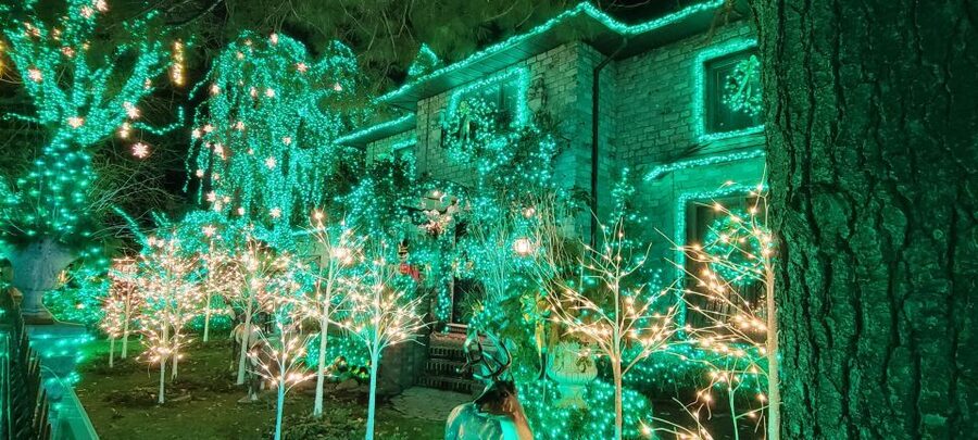 Dyker Heights Holiday Lights - What to Wear and Bring for Rain, Shine, or Snow