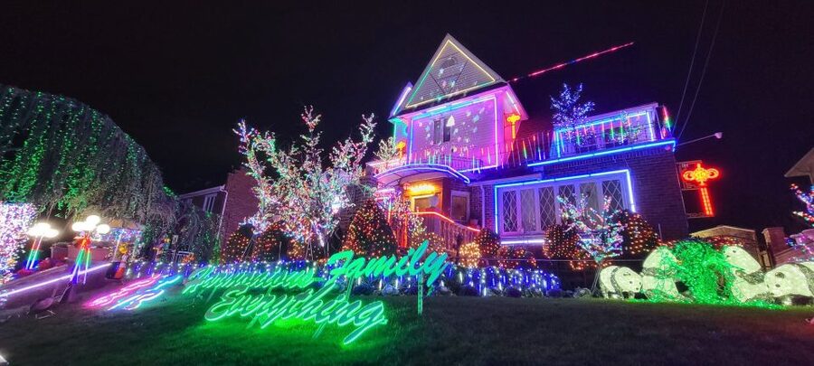 Dyker Heights Holiday Lights - Who Should Book This Tour (And Who Should Skip It)