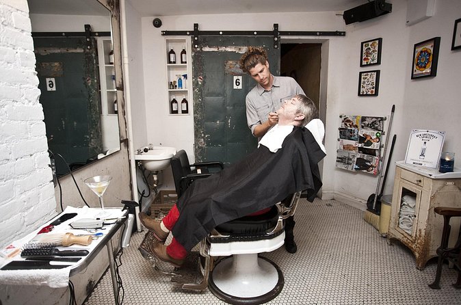 East Village Speakeasy (secret bars) Experience - Entering the speakeasy: phone booths, barbers, and hidden alleys