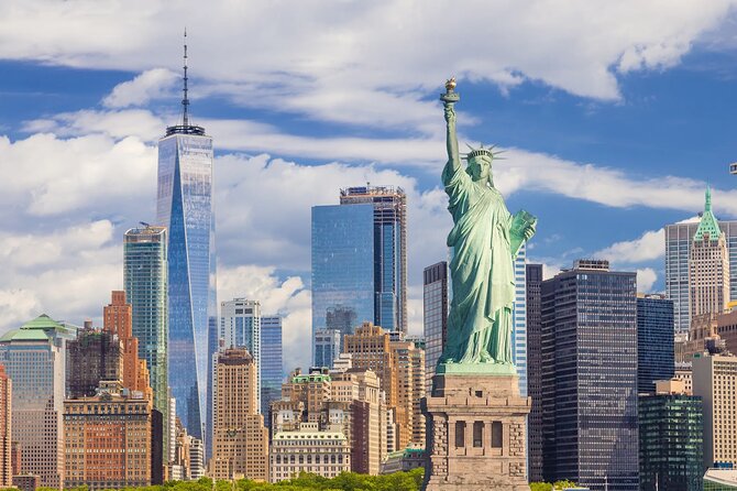 Easy Access Statue of Liberty and Brooklyn Bridge Discovery Tour - A smart NYC combo: Liberty Island first, Brooklyn Bridge last