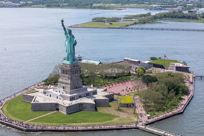 Easy Access Statue of Liberty and Brooklyn Bridge Discovery Tour - Statue of Liberty Museum time with direct access
