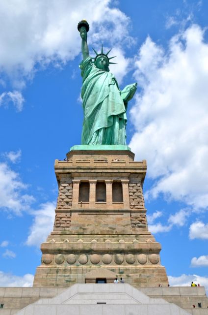 Easy Access Statue of Liberty & Brooklyn Bridge Discovery - Early Liberty Island access: why the timing matters more than the hype