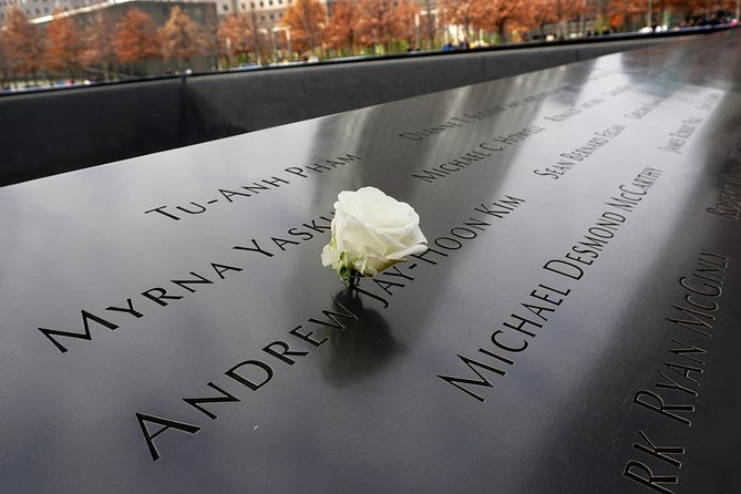 Ellis Island Statue of Liberty and 9/11 Memorial Pools Tour - The ferry plan: how reserved access affects your day
