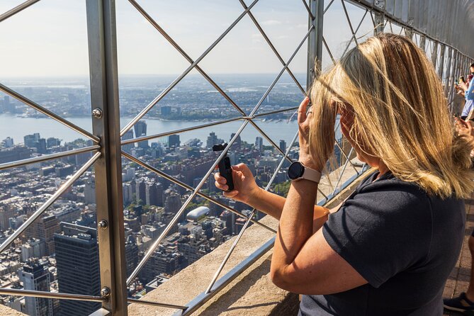 Empire State Building, Midtown Tour with Optional Top of the Rock - Macy’s Herald Square: the fastest stop with the best photo angle