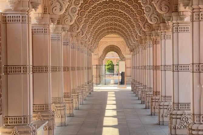 Explore the Hindu Temple a Spiritual Gem Near New York - BAPS Swaminarayan Akshardham: why this Hindu temple day trip makes sense