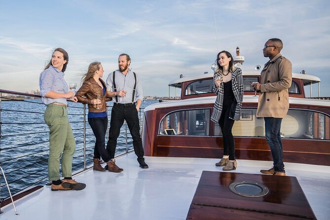 Fall Foliage Cruise on Yacht Full Moon from Chelsea Piers - A Two-and-a-Half-Hour Hudson Cruise From Chelsea Piers