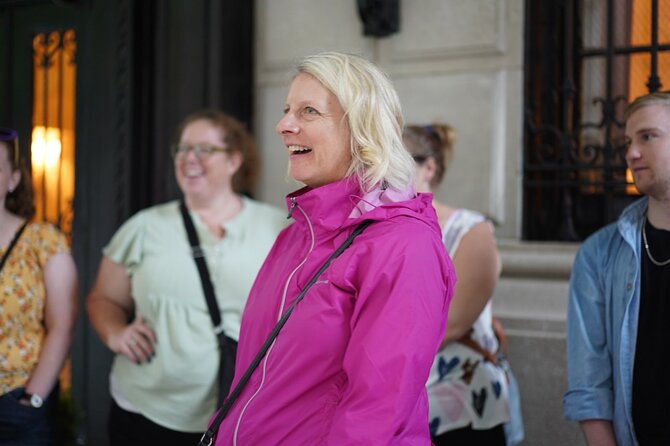 Fifth Avenue Gilded Age Mansions Private Guided Walking Tour - Ear Pieces: The Small Detail That Makes the Whole Tour Easier