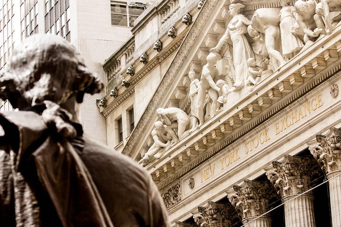 Financial Crisis Tour with a Finance Professional - Meeting at 22 Broad St and Ending Near 33 Liberty St