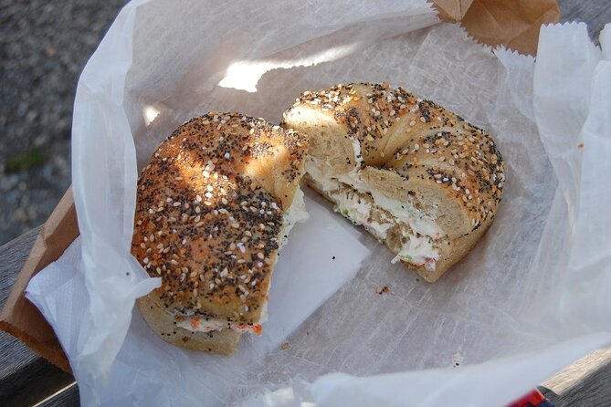 Food Tour of Greenwich Village, New York - Starting at 254 Bleecker St: bagel picking tips before your first bite