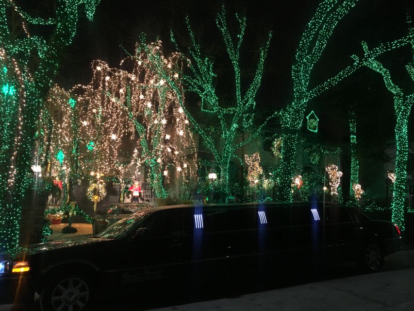 From Manhattan: Private Brooklyn Christmas Tour by Limousine - Why Dyker Heights by limousine is a smart holiday plan
