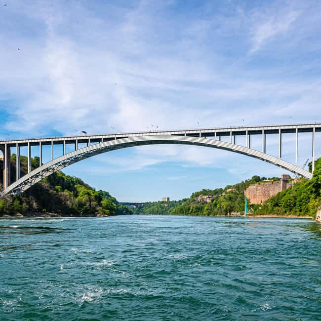 From New York City: Niagara Falls Guided Tour - Goat Island and the Bridal Veil area: where walking helps