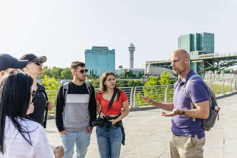 From New York City: Niagara Falls One Day Tour - Food and breaks: how not to get derailed