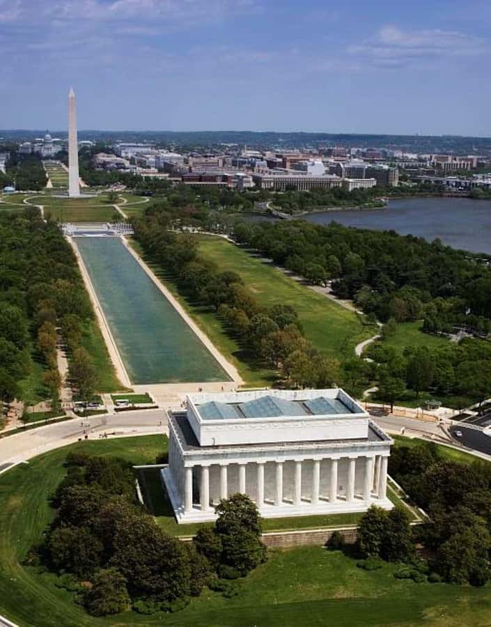 From New York: Washington Excursion in 1 Day - The Bus Window Tour: You See the Government Machine Up Close