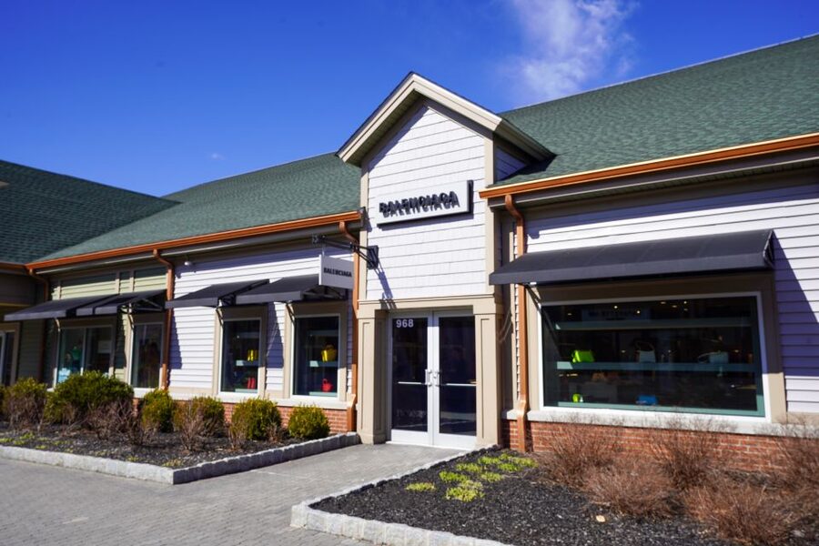From NYC: Woodbury Common Premium Outlets Shopping Tour - The Brands and the Deals: How to Shop Smarter at Outlets