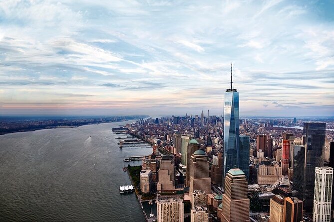 Fully Guided VIP Tour of One World Observatory - The guided walkthrough on floors 100 to 102
