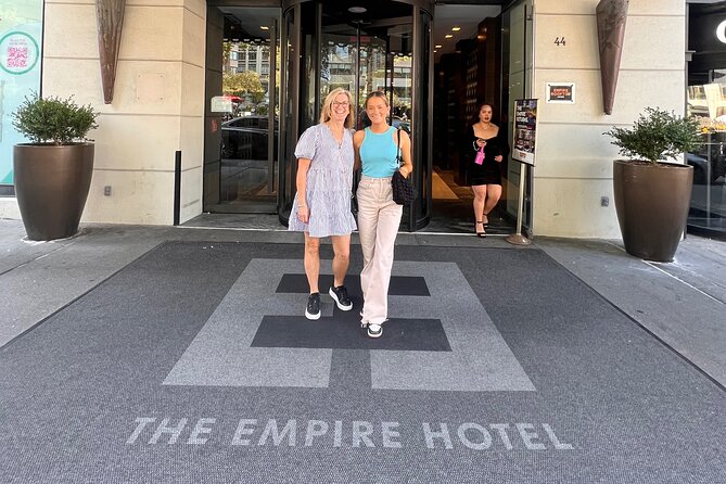Grand Gossip Girl Tour - Stop 3: The Empire Hotel near Lincoln Center, a real-world Season 3 anchor