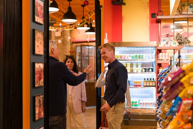 Greenwich Village and Washington Square Park Food Tour - Greenwich Village Tastings: Cannoli, Cheese, Pizza, and Italian Comfort Food