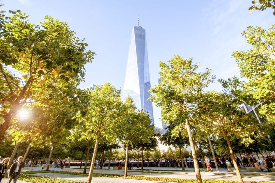 Ground Zero 9/11 Memorial Tour & Optional 9/11 Museum Ticket - Finding the Oculus meeting point with the orange hat