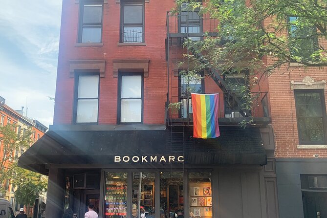 Guided Tour in the West Village of New York City - Molly’s Cupcakes: Sweet Stop at Father Demo Square