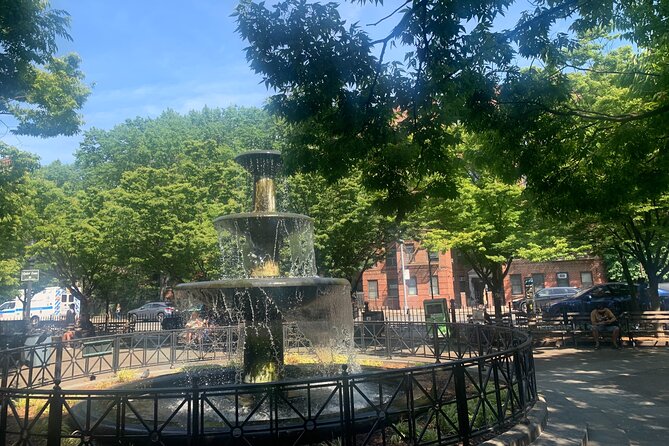 Guided Tour in the West Village of New York City - Mamoun’s Falafel: The Old-School Finale