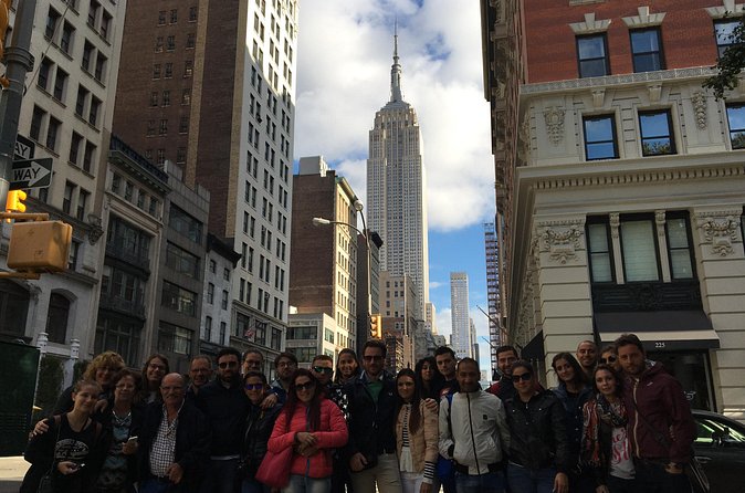 Half Day Tour in New York - Downtown drama: Wall Street Bull, City Hall, and the Financial District