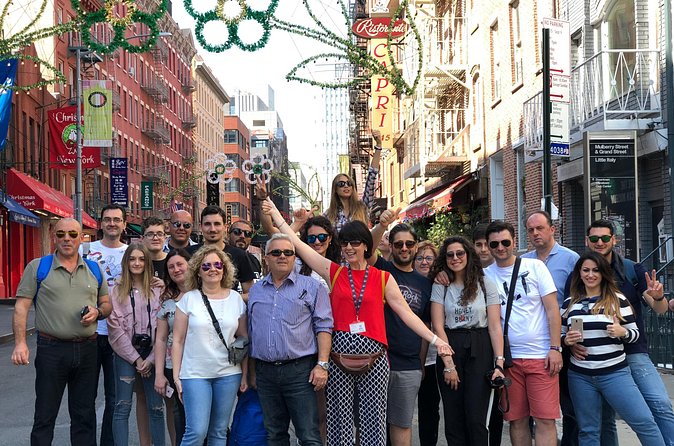 Half Day Tour in New York - Little Italy and Chinatown stops for snacks and people-watching