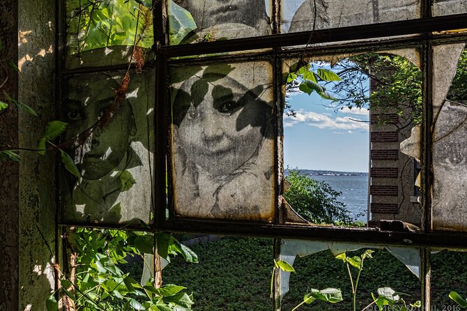 Hard Hat Tour of the Abandoned Ellis Island Hospital Complex - JR’s Unframed in the decay: how art reframes the photos