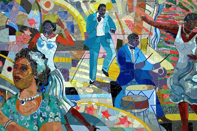 Harlem Gospel and Brunch Guided Tour - Why The Apollo Theater Start Sets The Tone In Harlem