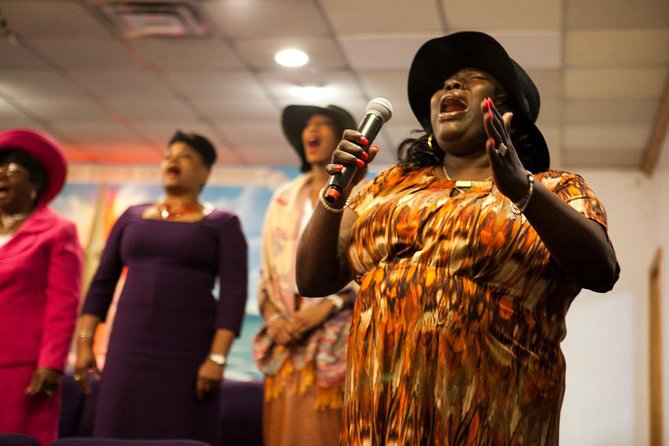 Harlem Gospel Experience Walking Tour in French - Getting Oriented: Schomburg Center and the 135th Street Area