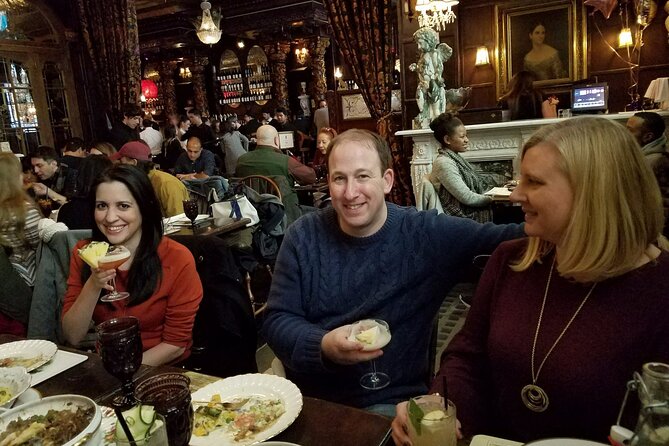 Hidden NYC Foodie Tour - Entering Chelsea and Flatiron, with the Flatiron Building as your anchor