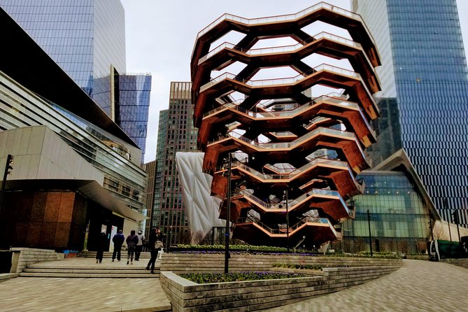 High Line & Hudson Yards Small Group Walking Tour - A Photo Stop at The Vessel in Hudson Yards