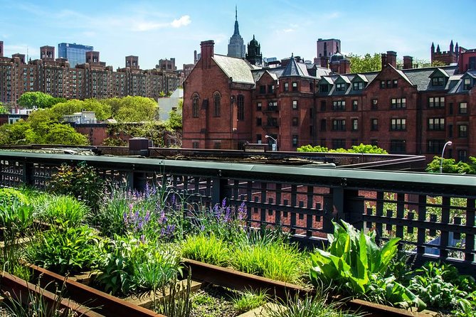 Highline and Chelsea Markets Tour - Chelsea Market right after the High Line, food and browsing in one flow