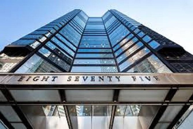 Holdouts: A NYC Architecture Walking Tour - Two to Three Hours, Small Group, and a Midtown Route That Makes Sense