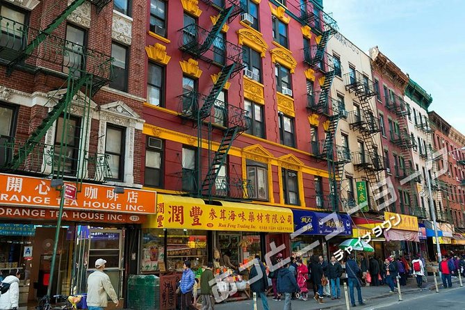 JAPANESE guided tour!! New York city "1-day" sightseeing tour. Times Square, the Statue of Liberty, Wall St, and more. - UN and Columbus Circle: modern Midtown landmarks with easy context