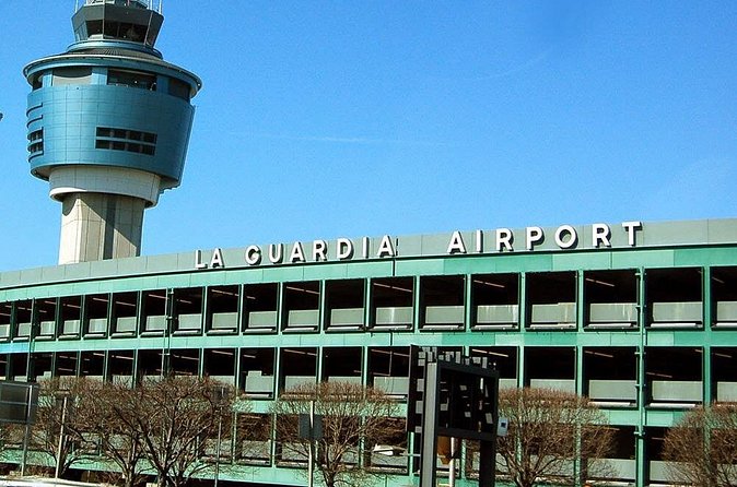 JFK or LGA package only (Round trip transfer plus VIP Contrasts) - South Bronx street art to the Whitestone Bridge and Queens Malba