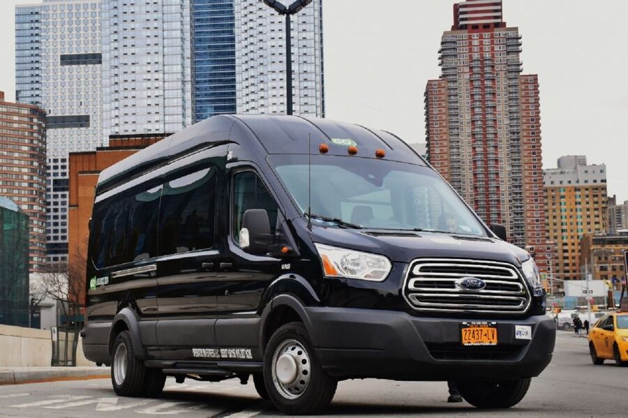 LaGuardia Airport Private Transfer to/from Manhattan - What Happens After You Land: Pickup, Meet, and Drive