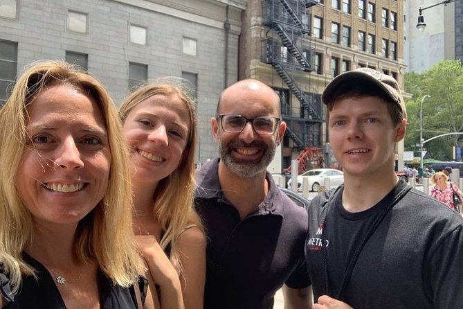 Lower Manhattan Secrets And History Walking Tour - Why Lower Manhattan Stories Work Better on Foot