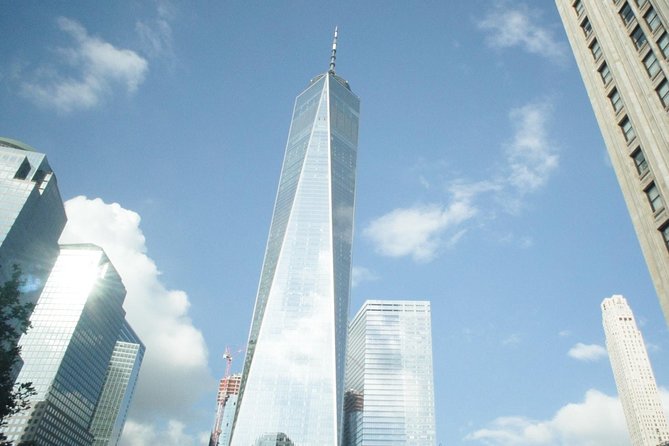 Lower Manhattan Secrets And History Walking Tour - Brooklyn Bridge Stop: The Build Story Behind the Icon