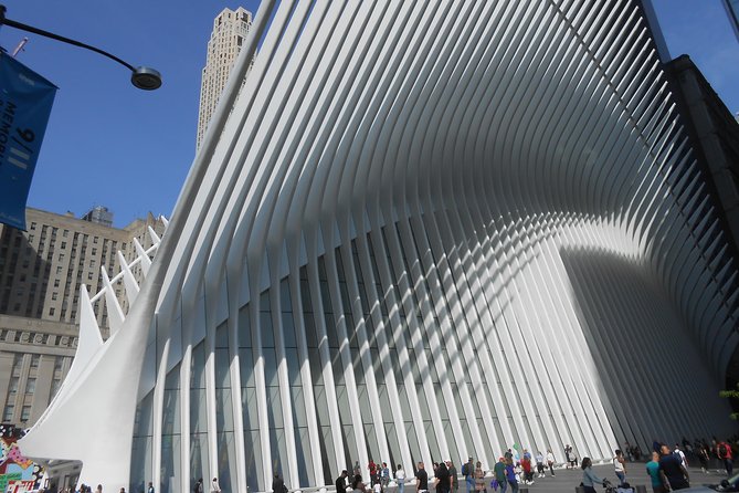 Lower Manhattan Self-Guided Walking Tour and Scavenger Hunt - The smartphone app game: fun, but plan for internet