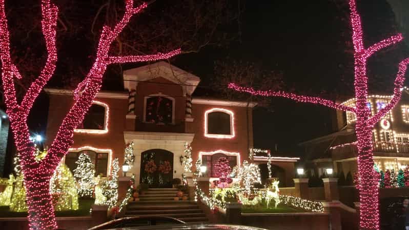 Magnificent Christmas Lights Tour of Dyker Heights Brooklyn - Key Highlights You Should Know Before You Go