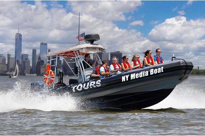 Manhattan Adventure Sightseeing Boat Tour - from Chelsea Piers - The ride itself: speed, stops, and the captain who runs the photo game