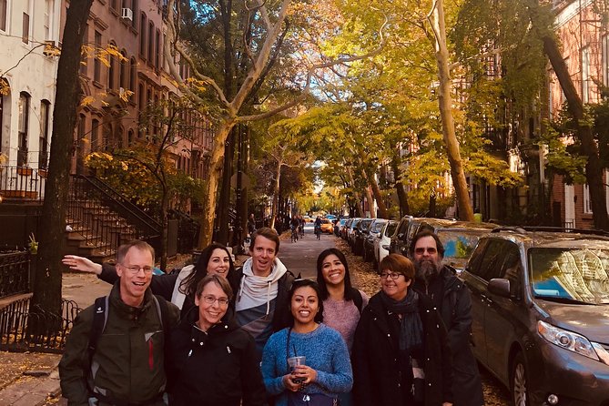 Manhattan Neighborhood Private Customized Walking Tour - Financial District and the World Trade Center Area for About 1 Hour 15 Minutes