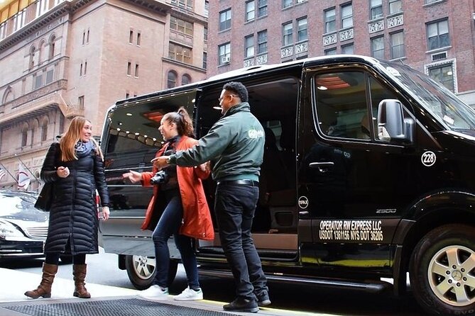 Manhattan to EWR: One Way Shared Departure Transfer - How The Shared Van Ride From Manhattan To EWR Works