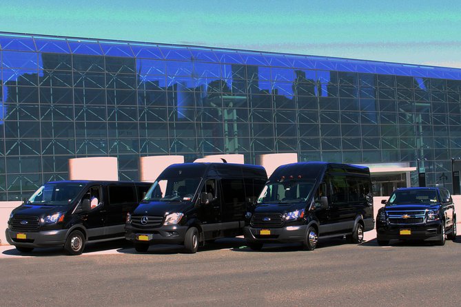 Manhattan to JFK: One Way Shared Departure Transfer - The Shared Pickup Scene: How It Usually Feels