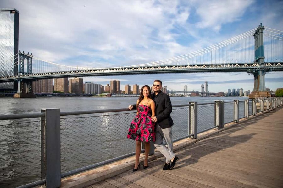 New York: 1-hour Photoshoot in Iconic Locations - Pose coaching that makes you look natural, not stiff