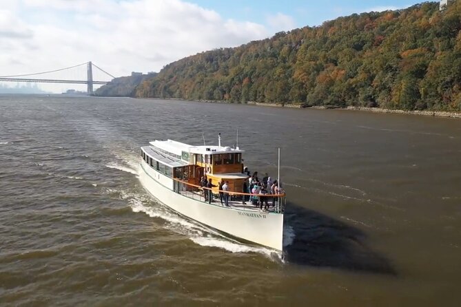 New York Afternoon Fall Foliage Cruise with Lunch - Key highlights at a glance